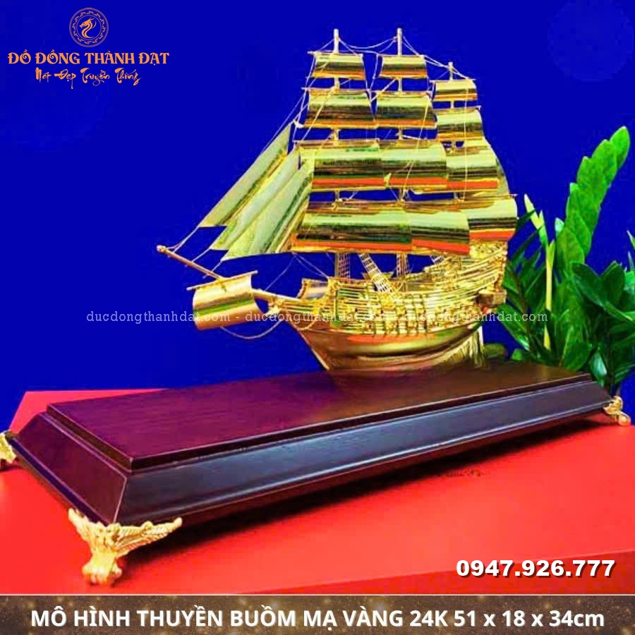 Mô hình thuyền mạ vàng
