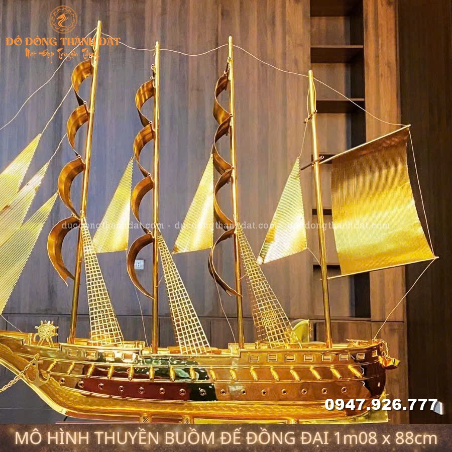 Mô hình thuyền buồm mạ vàng 24k