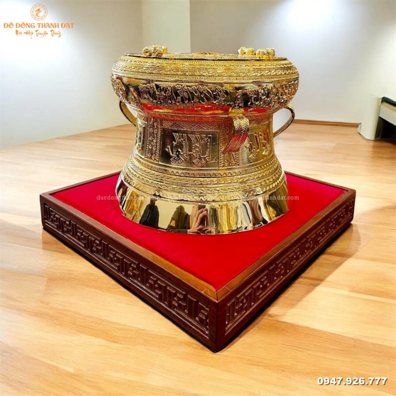 Trống đồng mạ vàng 24k