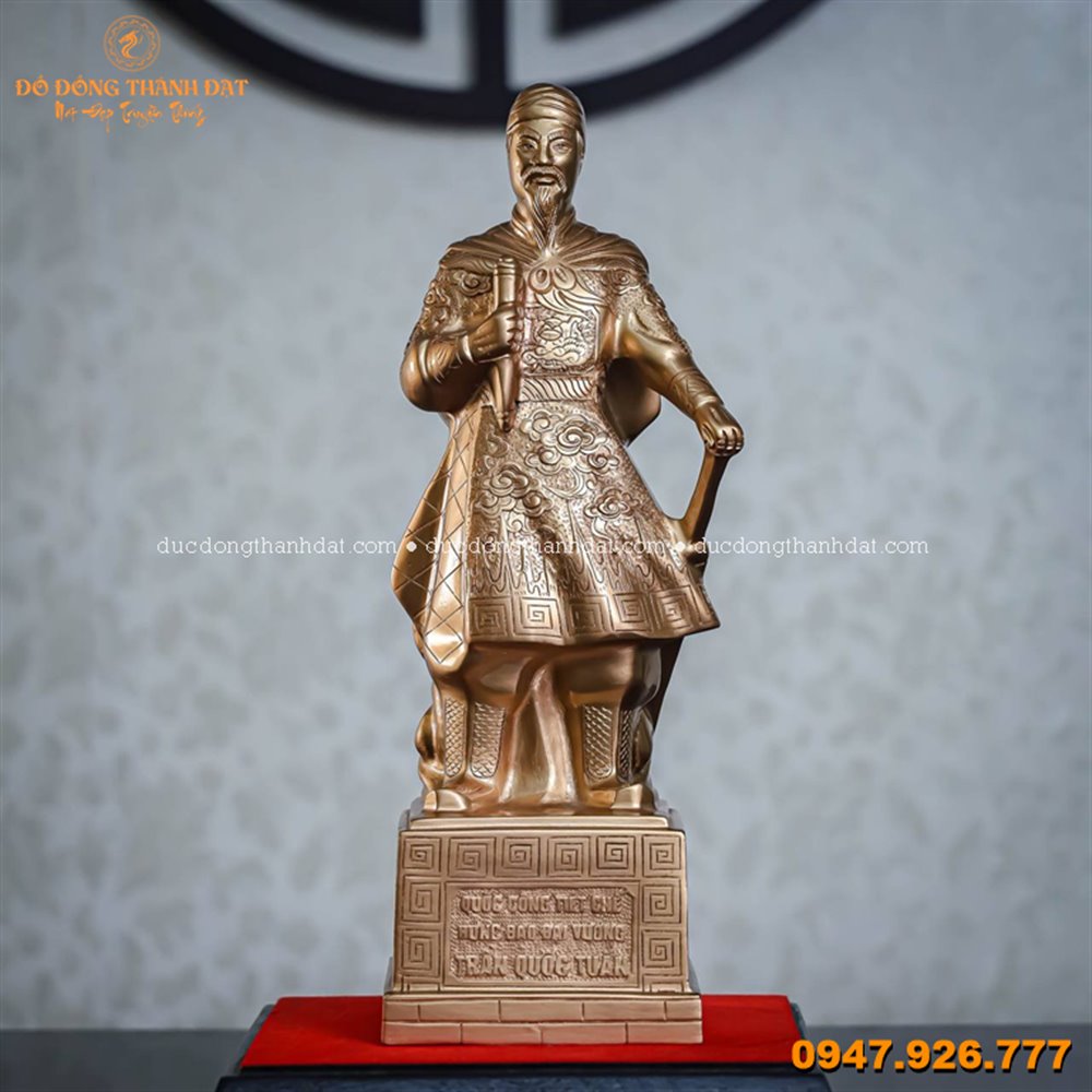 Tượng Trần Hưng Đạo đồng đỏ mộc 70cm 