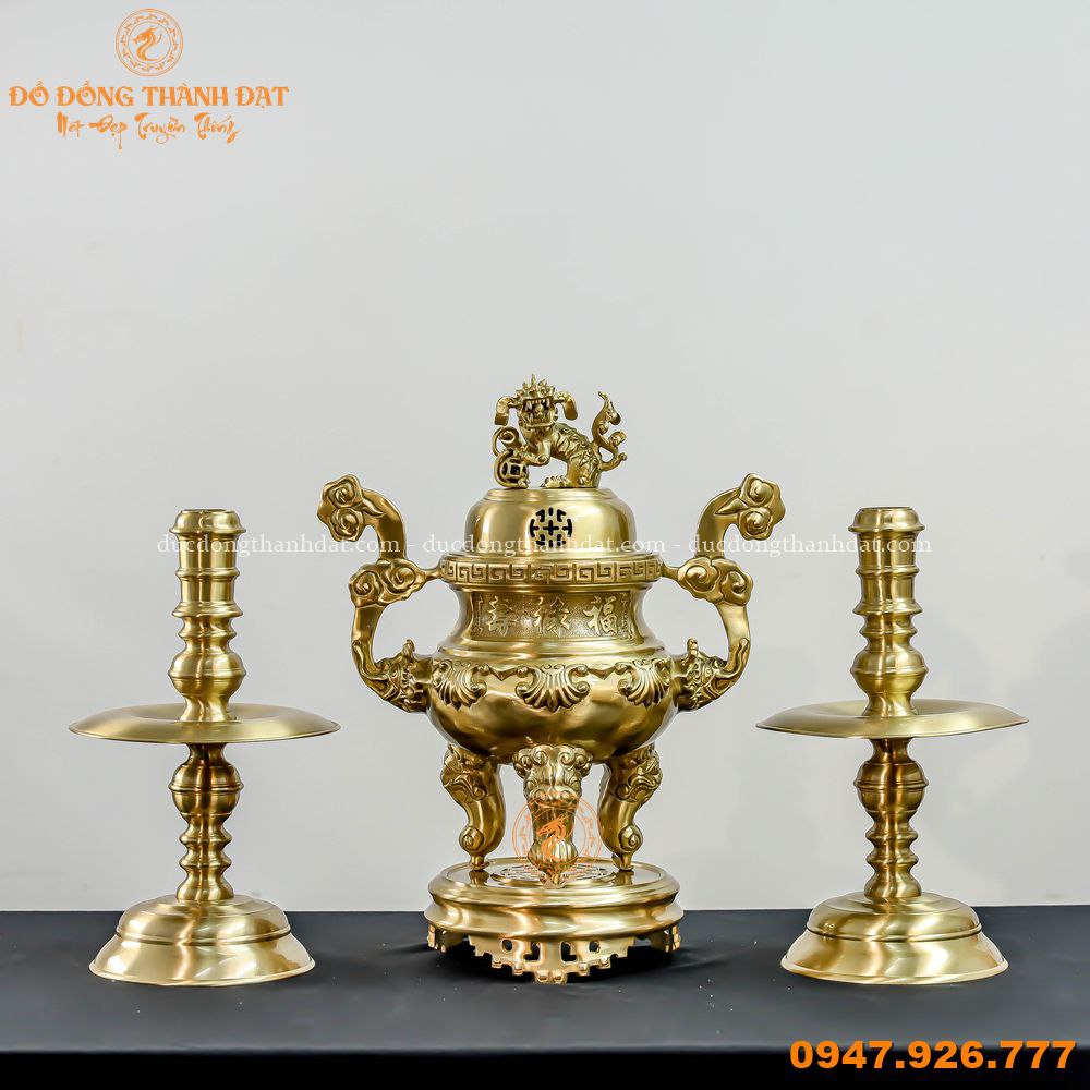 Tam sự đỉnh nến đồng vàng mộc cao 60cm