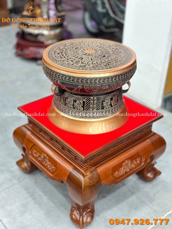 Quả trống đồng đỏ đường kính 40cm nét đẹp truyền thống