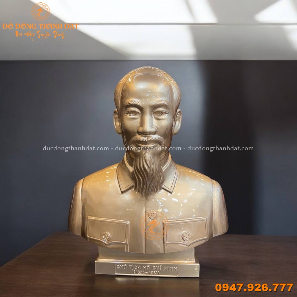 Tượng Bác Hồ bán thân đồng đỏ cao 50cm