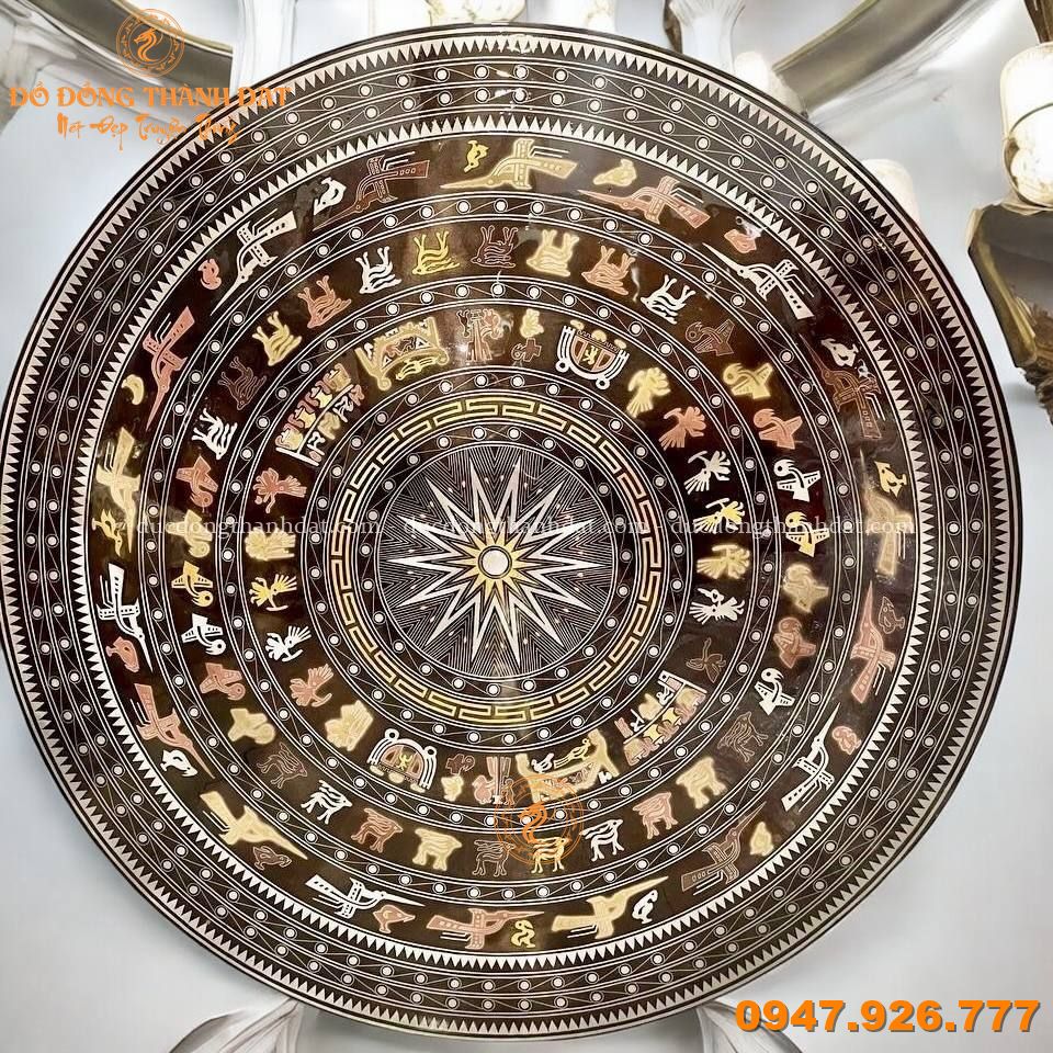 Hoa văn chạm khắc tinh sảo 