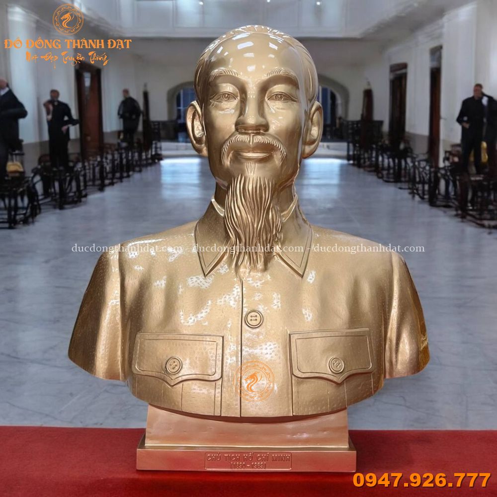 Tượng Bác Hồ bán thân đồng đỏ cao 80cm 