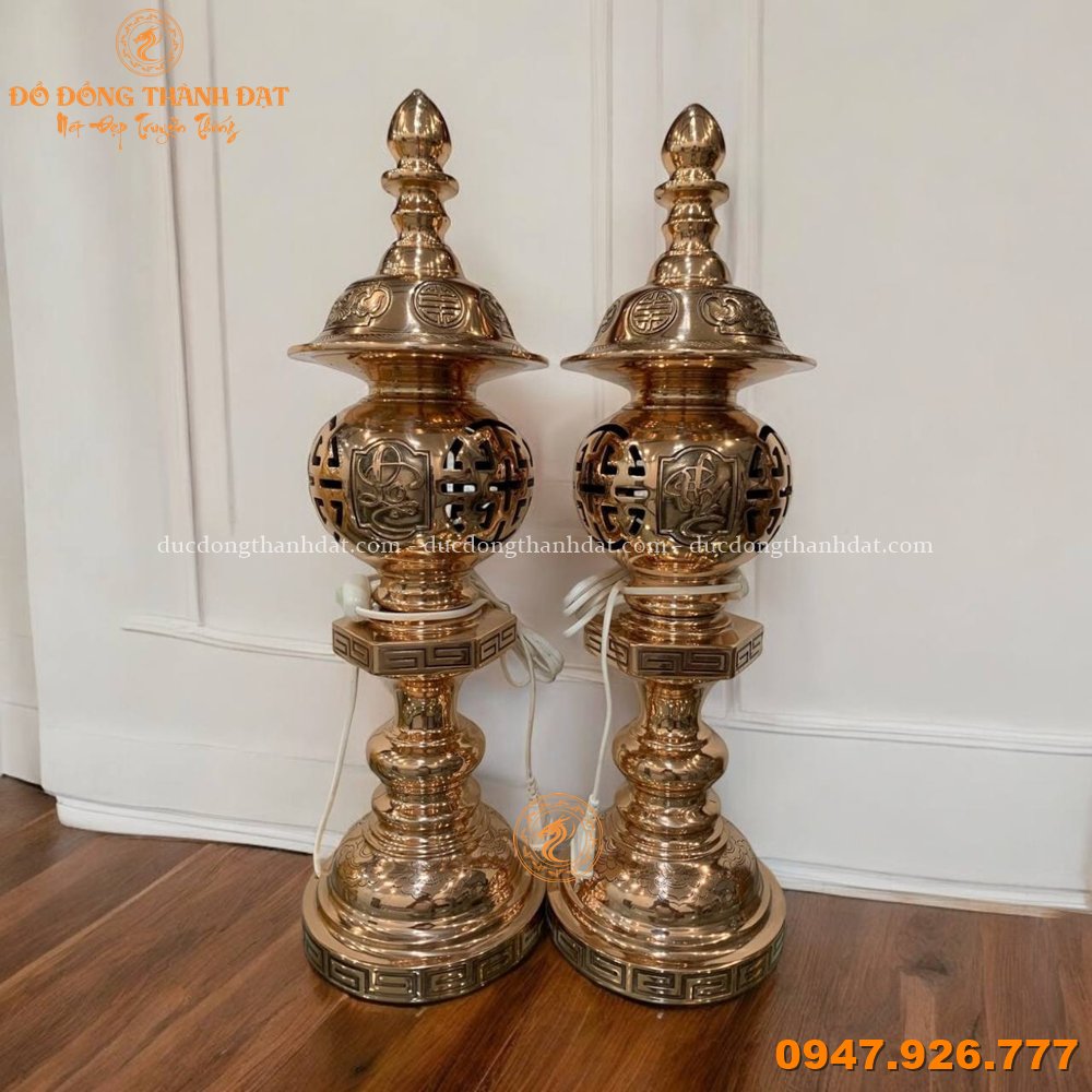 Đèn đồng đỏ cao 55cm (2)