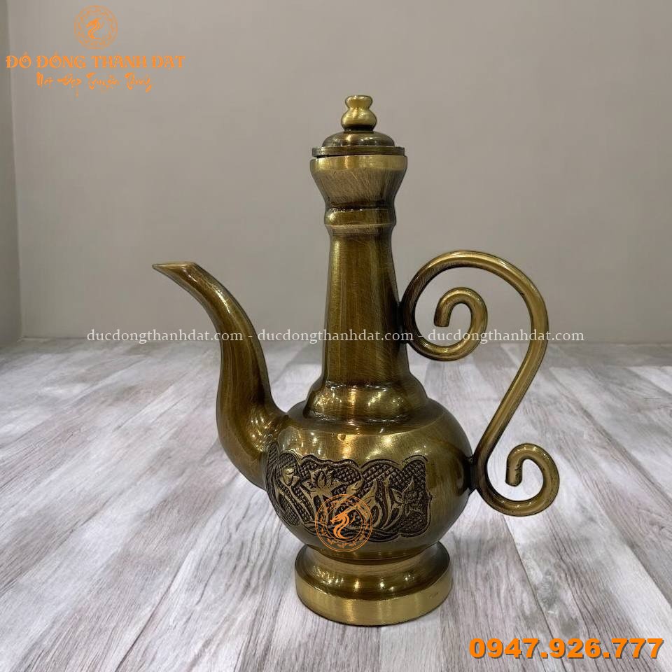 Bình rượu đồng vàng 20cm (1)