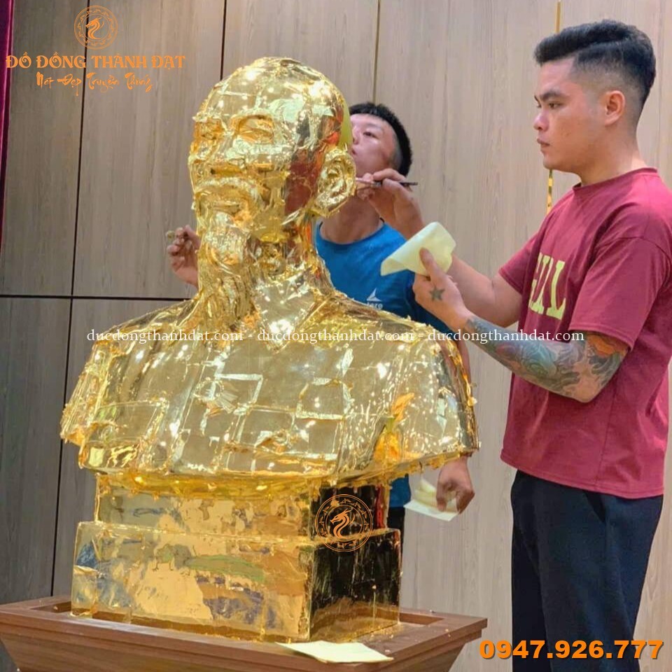 Dát vàng 9999 tượng Bác Hồ bán thân 60cm