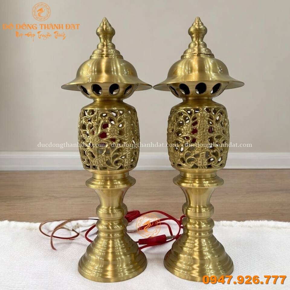 Đèn Thờ Đồng Vàng Mộc Mẫu Quả Dứa