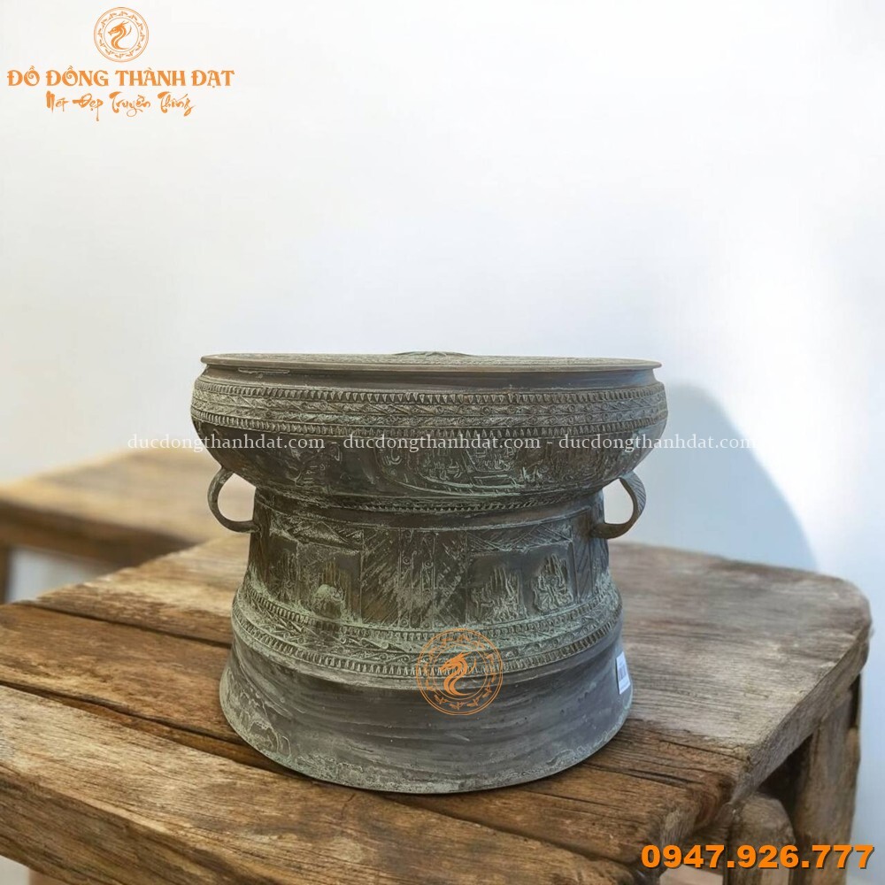 Quả trống đồng đỏ làm màu giả cổ xanh rêu