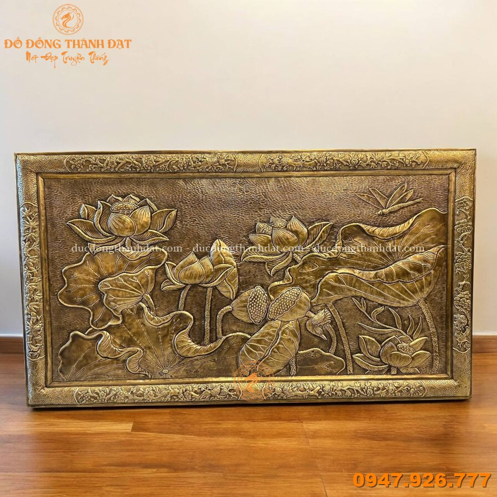 Tranh Hoa Sen Giả Cổ Khung Đồng 1m4x90