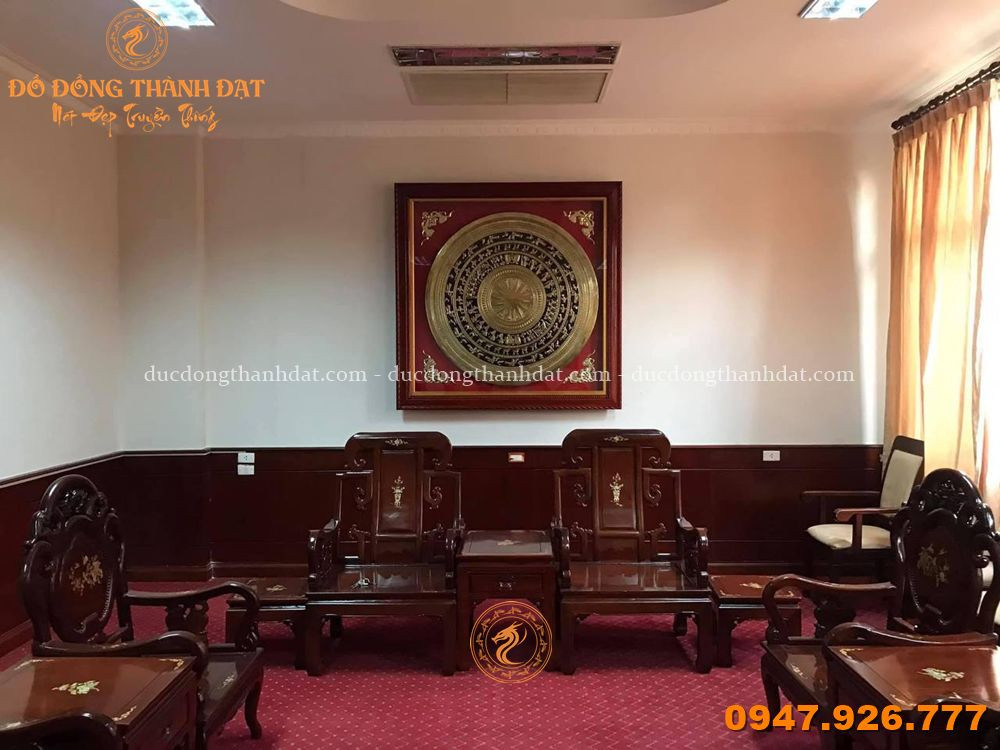 Tổng Hợp 10 Mẫu Tranh Trống Đồng Đẹp Treo Phòng Làm Việc Sang Trọng Năm 2026 20 Feedback Mat Trong Dong (21)