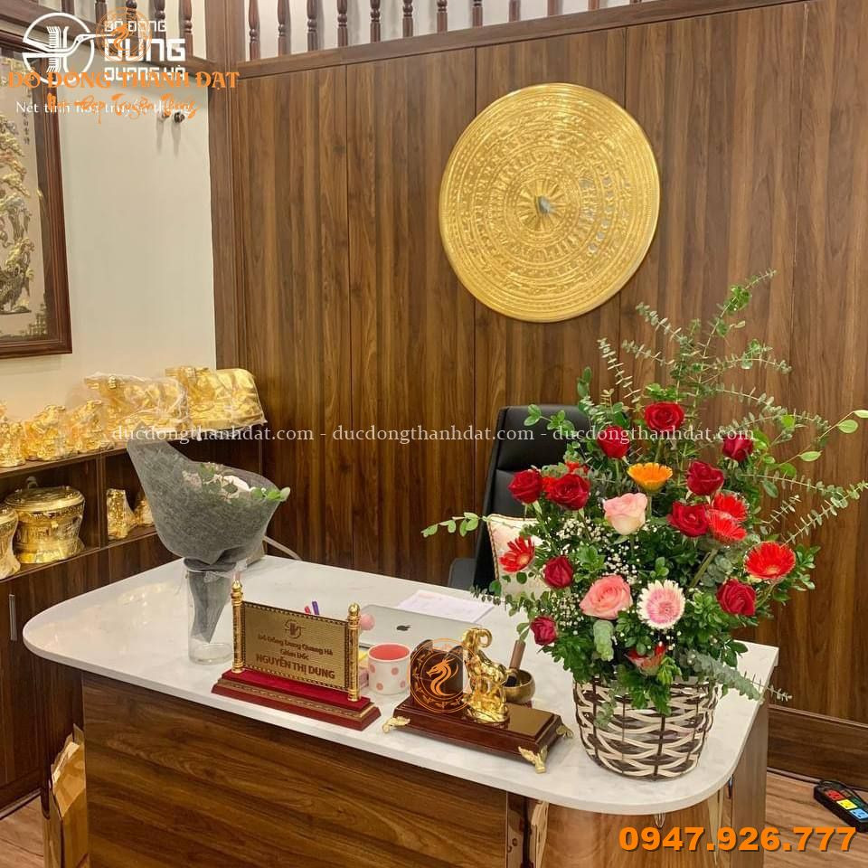 Người mệnh Thổ nên mang vật gì để xua tà và thu hút tài lộc? 3 Mặt trống đồng dát vàng