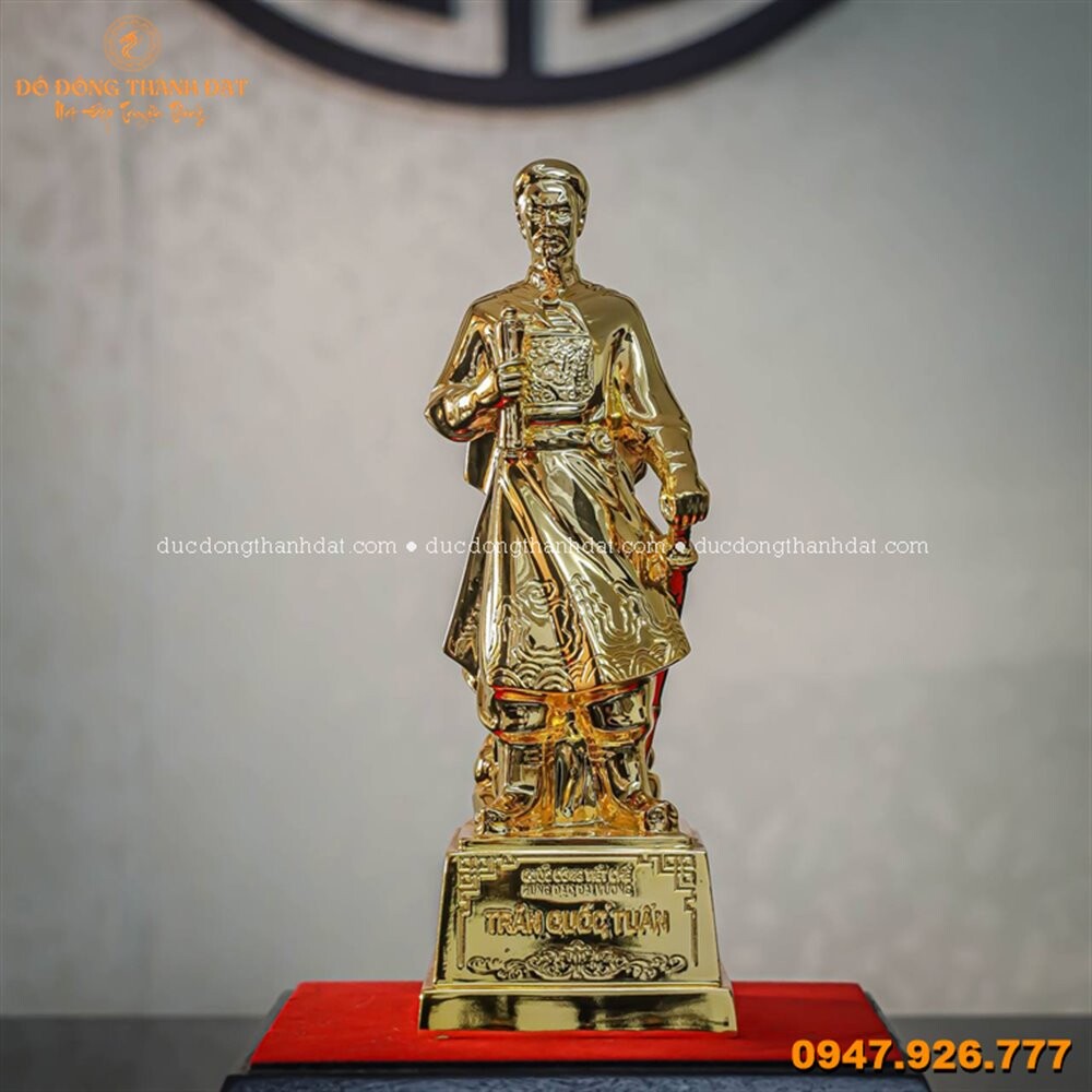 Tượng Trần Quốc Tuấn mạ vàng 24k cao 30cm