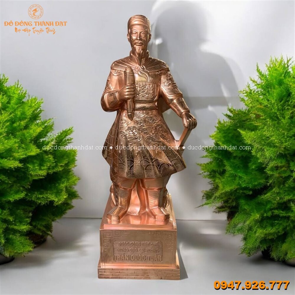 Tượng Trần Quốc Tuấn bằng đồng đỏ cao 70cm