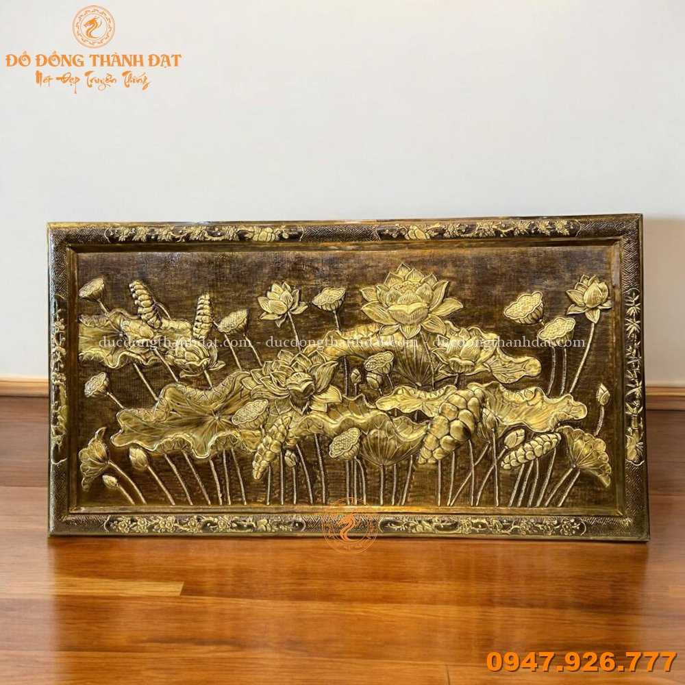 Tranh Hoa Sen Giả Cổ Khung Đồng 1m7x90