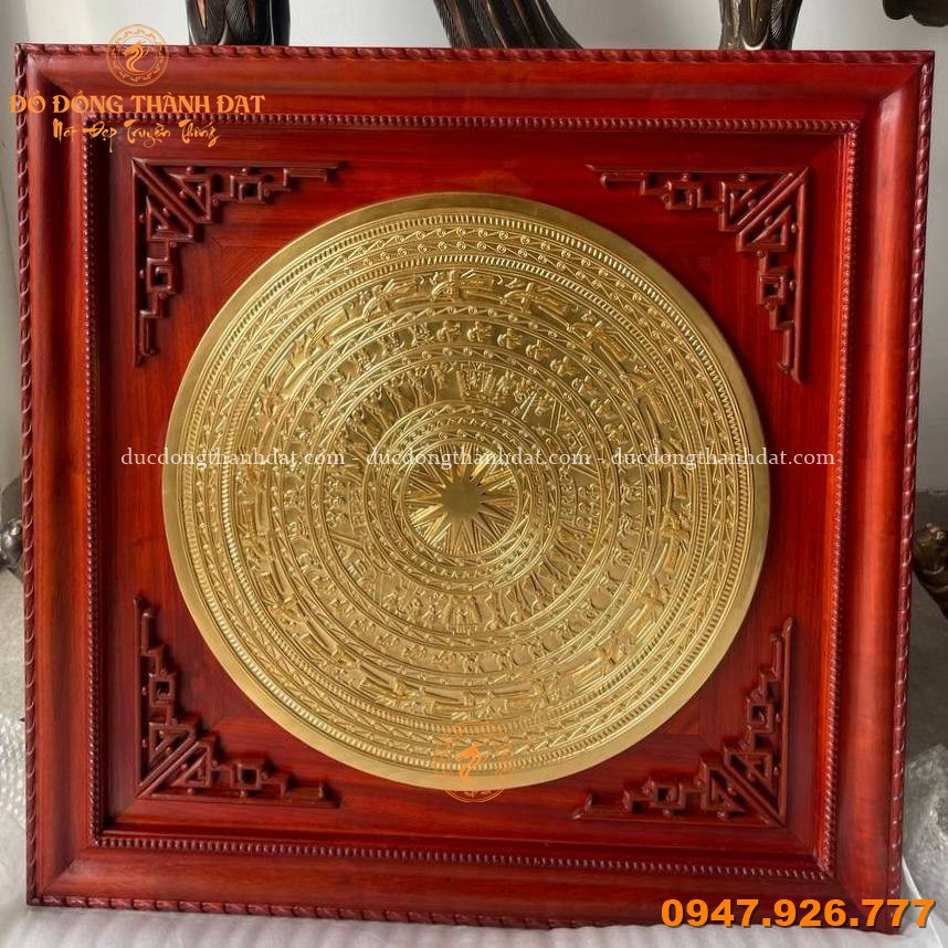 Ý nghĩa tranh trống đồng treo phòng khách trong phong thủy 20 Tranh Trong Dong Dat Vang 70cm Khung98 (1)