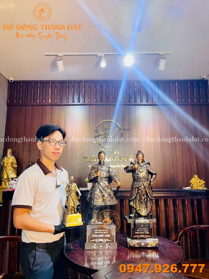 Tuong Tran Hung Dao Dep (11)