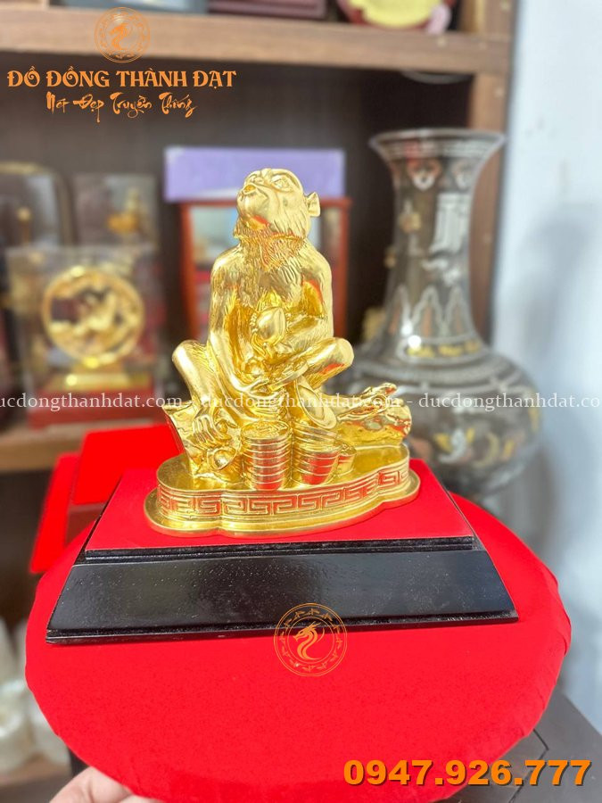 Tượng Khỉ Bằng Đồng Dát Vàng 9999 Cao 20cm 1 Tuong Khi Ma Vang 24k (1)