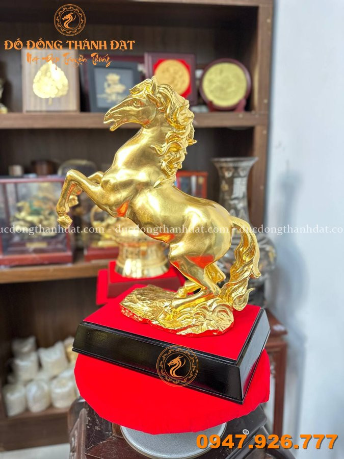 Tượng Ngựa Bằng Đồng Dát Vàng 9999 Cao 37cm