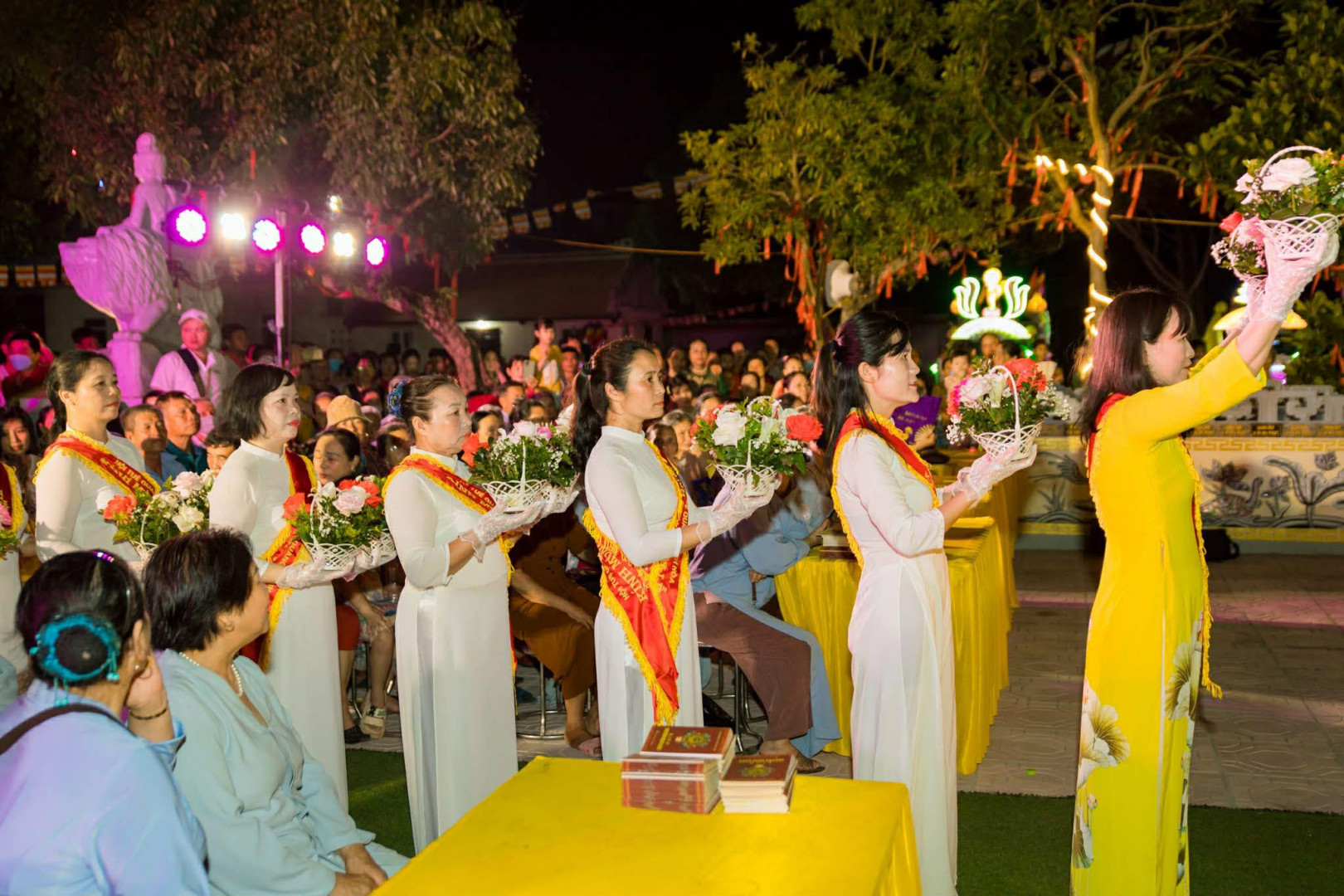 PHẬT ĐẢN SINH LÀ GÌ? Ý NGHĨA NGÀY ĐẠI LỄ PHẬT GIÁO QUAN TRỌNG NHẤT 2 591210459 1583060743114950 7592548069235486138 N