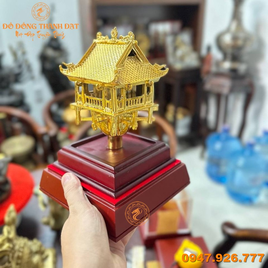 PHÂN BIỆT ĐỒNG ĐỎ VÀ ĐỒNG VÀNG – ỨNG DỤNG THỰC TẾ TRONG ĐỜI SỐNG HIỆN ĐẠI 11 Mo Hinh Chua Mot Cot Ma Vang 18cm (3)