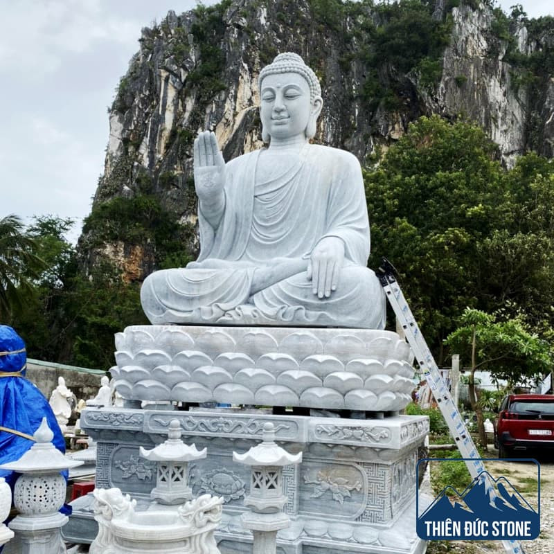 Phân Biệt Tượng Phật Thích Ca Và Tượng Phật A Di Đà – Hiểu Đúng Để Thờ Đúng, Tu Đúng