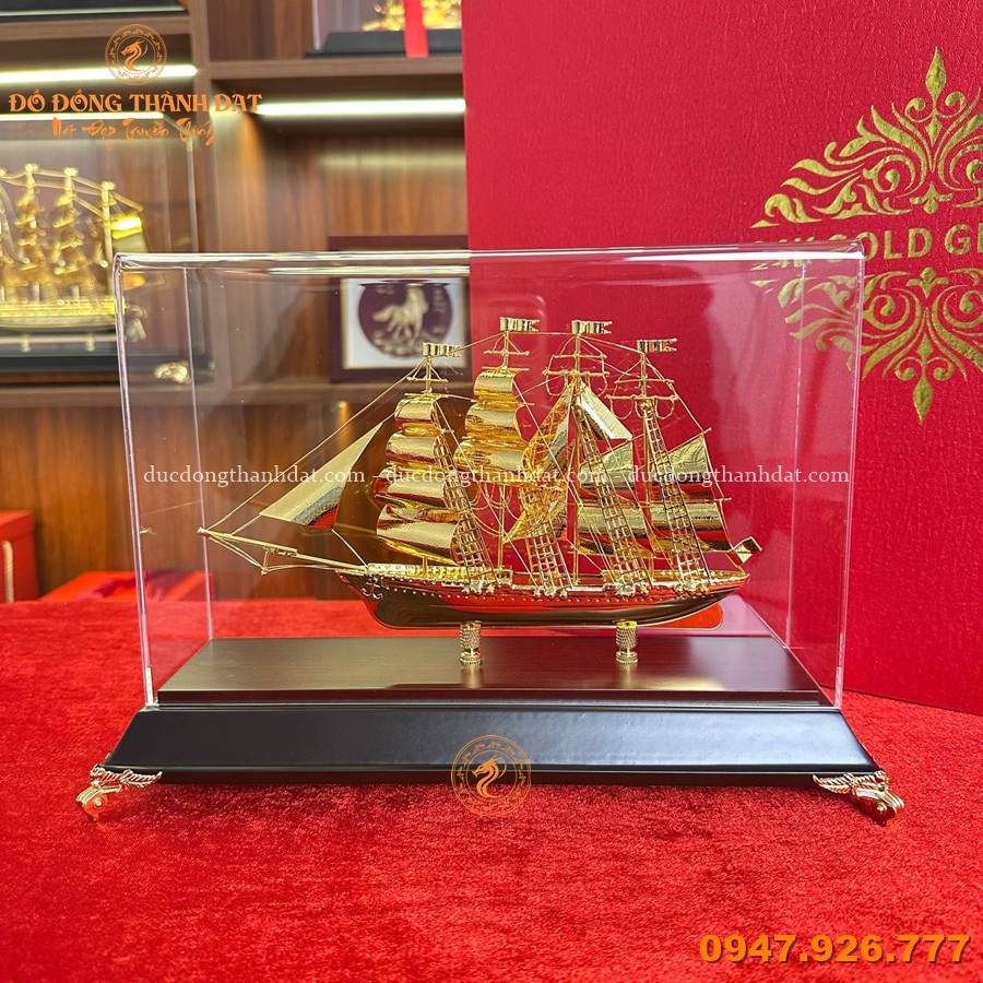 Thuyền Buồm Mạ Vàng 24k – kt 30cm