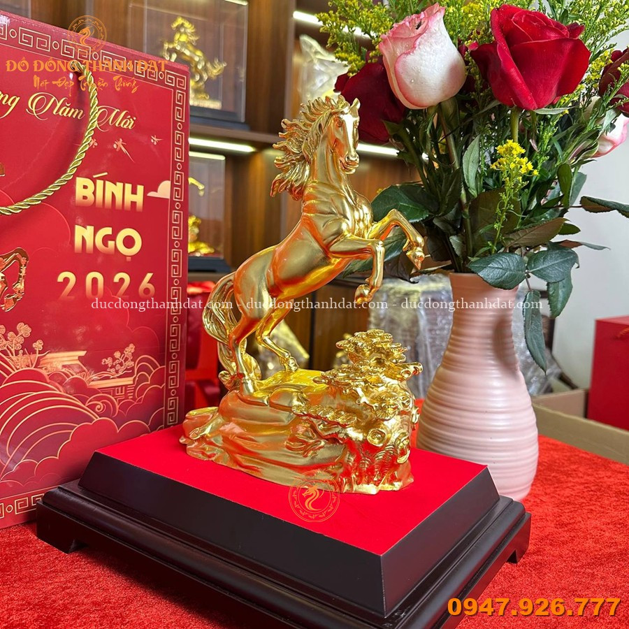 Tượng Ngựa Bằng Đồng Mạ Vàng Giá Bao Nhiêu? Báo Giá & Các Mẫu Phổ Biến 2026 3 Tuong nhat ma phi thien ma vang 24k cao 25cm (1)