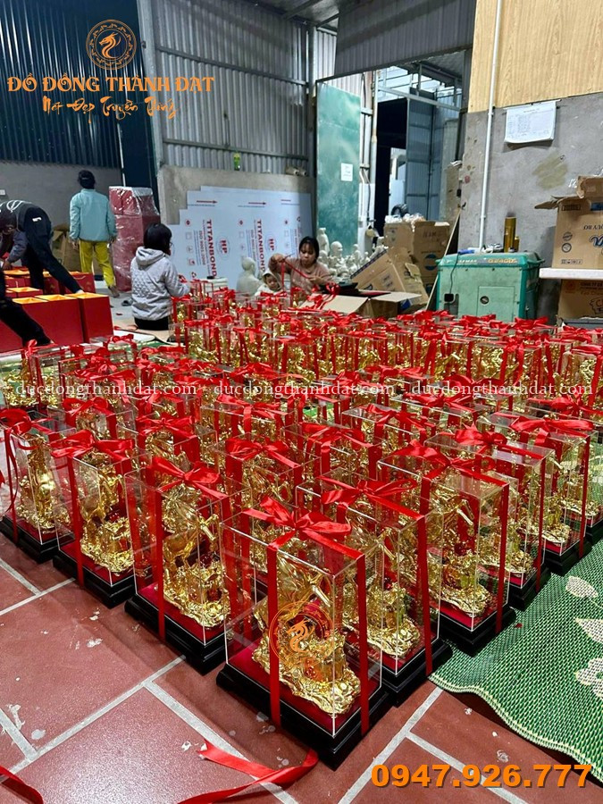 Tượng Ngựa Bằng Đồng Đặt Trên Bàn Làm Việc 17 San Xuat Tuong Ngua Tai Loc Phong Thuy (10)