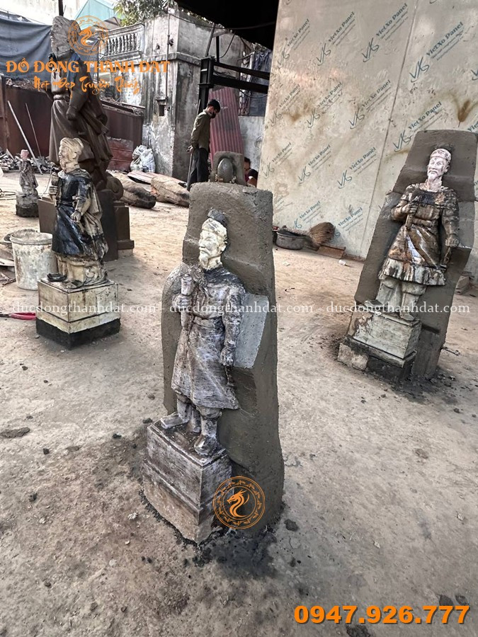 Quá Trình Đúc Tượng Trần Hưng Đạo Bằng Đồng – Tinh Hoa Nghề Đúc Truyền Thống Việt Nam 3 Xuong Duc Tuong Tran Hung Dao (3)