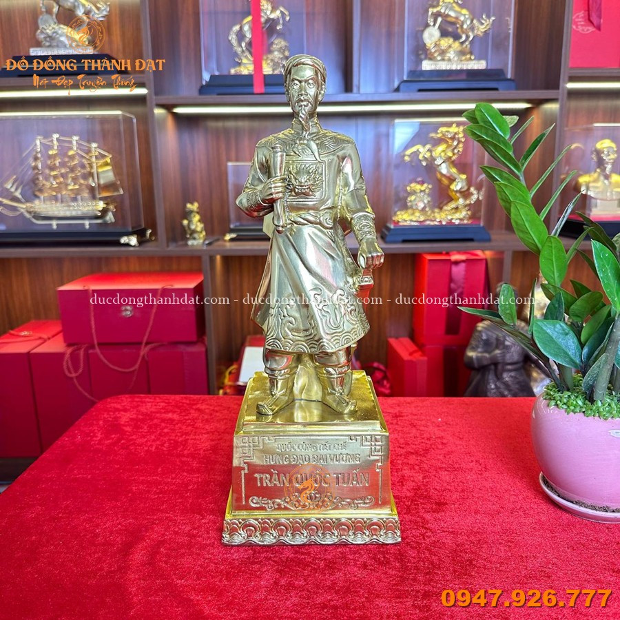 Tượng Trần Quốc Tuấn Đồng Vàng Cao 40cm 2 Tuong Tran Quoc Tuan 40 Dong Vang (4)