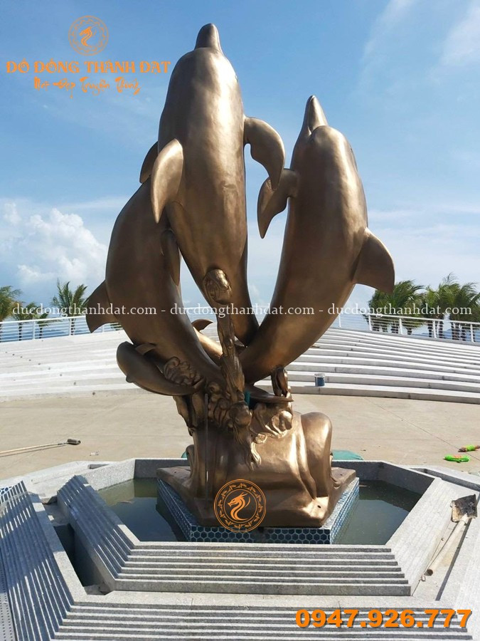 Nhận Đúc Tượng Đồng Theo Yêu Cầu – Tạo Tác Phẩm Mang Giá Trị 4 Duc Tuong Ca Heo Bang Dong Cao 2m (4)