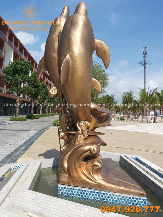 Nhận Đúc Tượng Đồng Theo Yêu Cầu – Tạo Tác Phẩm Mang Giá Trị 3 Duc Tuong Ca Heo Bang Dong Cao 2m (5)