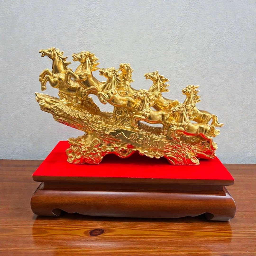 Những Mẫu Tượng Ngựa Mạ Vàng 24K Đẹp Nhất 2026 – Biểu Tượng Thành Công Và Tài Lộc 6 Tượng bát mã dát vàng với hình ảnh 8 con ngựa