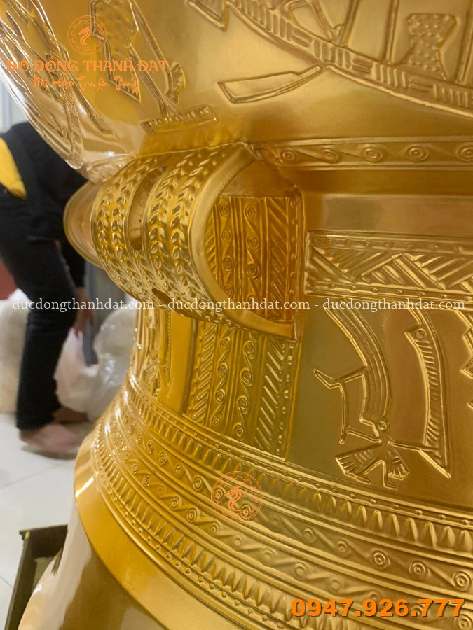 Quả Trống Đồng Dát Vàng 24K Vân Chìm ĐK 50cm 5 can canh hoa van trong dong dat vang 9999 50cm cao cap