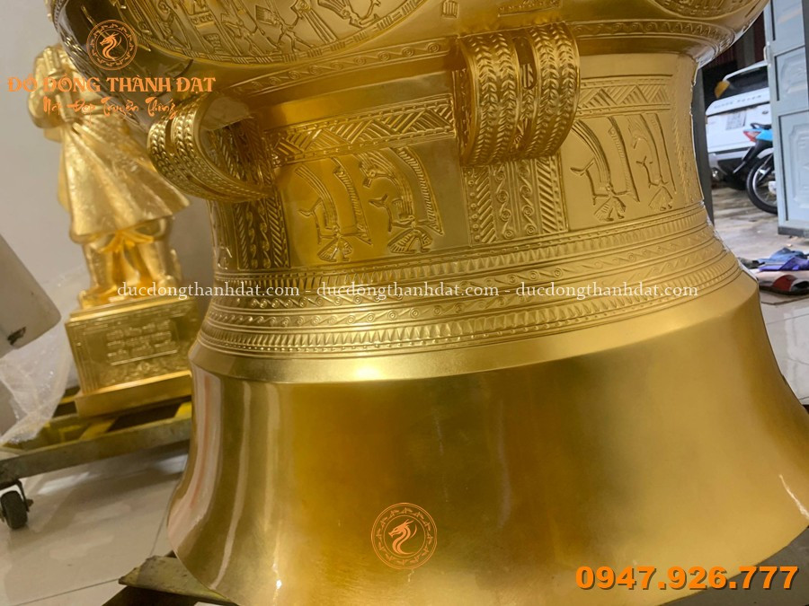 Quả Trống Đồng Dát Vàng 24K Vân Chìm ĐK 50cm 3 than trong dong dat vang 24k 50cm van chim dong son cao cap