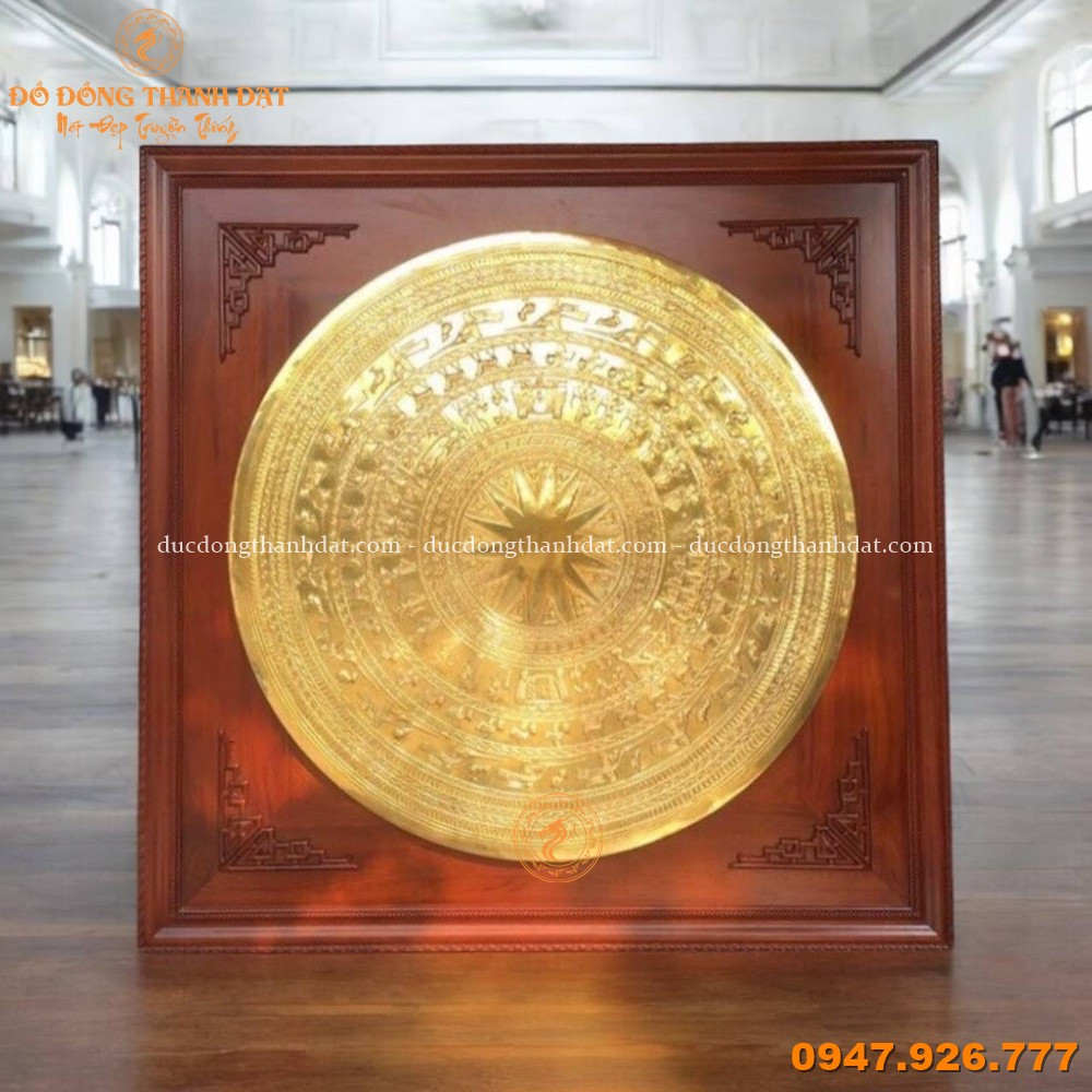 Ý nghĩa tranh trống đồng treo phòng khách trong phong thủy 18 Tong Hop Cac Mau Mat Trong Tranh Trong Dong (12)