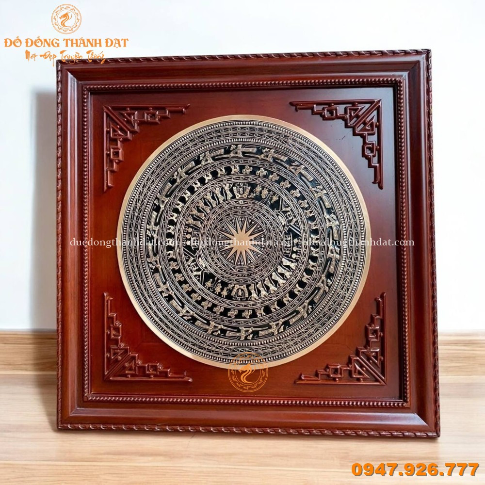 Ý nghĩa tranh trống đồng treo phòng khách trong phong thủy 6 Tong Hop Cac Mau Mat Trong Tranh Trong Dong (8)