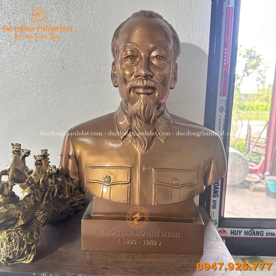 Tượng Bác Hồ Bằng Đồng Bán Thân Cao 47cm Màu Hun Cổ 2 Tuong Bac Ho Bang Dong Ban Than 50cm Hun (2)