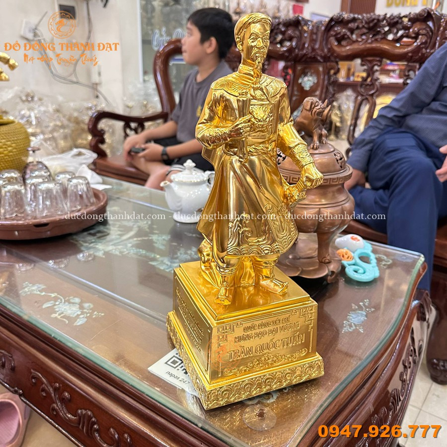Trần Quốc Tuấn Dát Vàng Cao 40cm 3 Tuong Dong Tran Quoc Tuan Dat Vang 10k Cao 40cm (1)