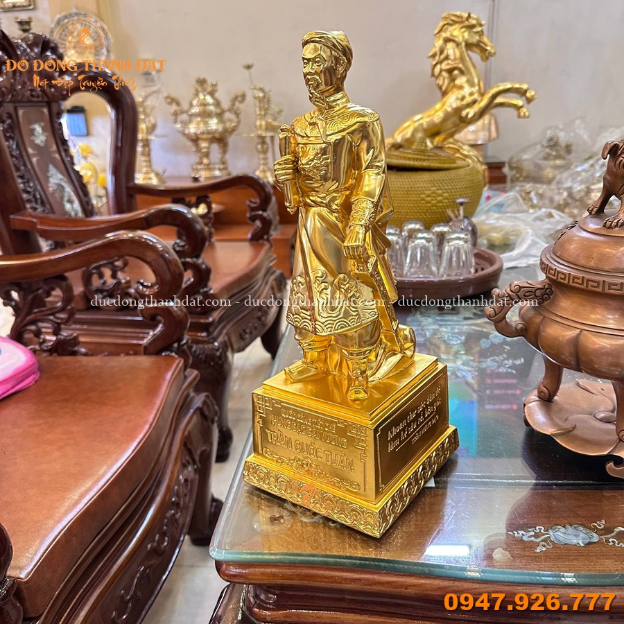 Trần Quốc Tuấn Dát Vàng Cao 40cm 2 Tuong Dong Tran Quoc Tuan Dat Vang 10k Cao 40cm (2)