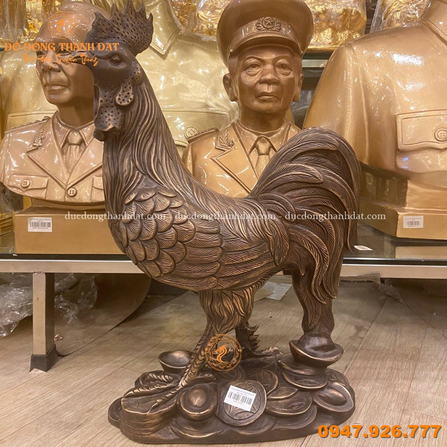 Tượng Gà Bằng Đồng Đỏ Hun Cao 45cm 1 Tuong Ga Dong Do Hun 45cm (1)