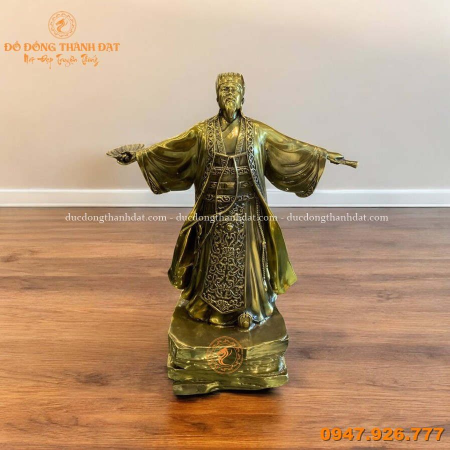 Tượng Khổng Minh Dang Tay Đồng Vàng cao 45cm 1 Tuong Khong Minh Dang Tay Dong Vang 45cm (1)
