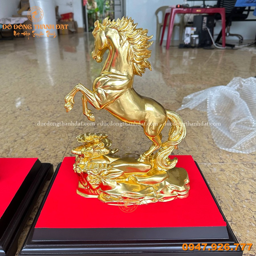 Tượng Ngựa Bằng Đồng Mạ Vàng Cao 25cm 7 Tuong Ngua Bang Dong Ma Vang 10k (8)