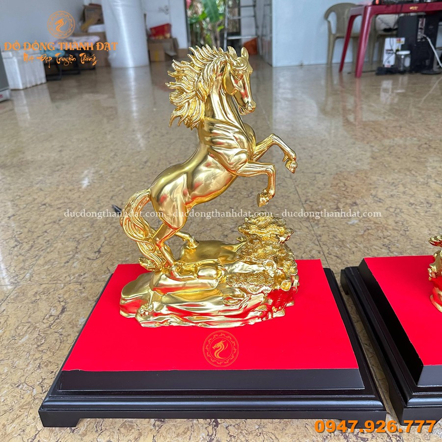 Tượng Ngựa Bằng Đồng Mạ Vàng Cao 25cm 6 Tuong Ngua Bang Dong Ma Vang 10k (9)