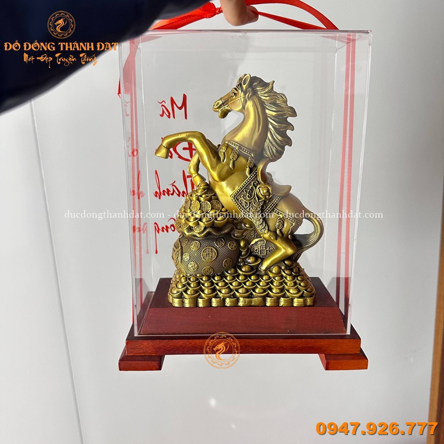 Tượng Ngựa Bằng Đồng Ôm Hũ Vàng Cao 18cm 4 Tuong Ngua Bang Dong Om Hu Vang 18cm (4)
