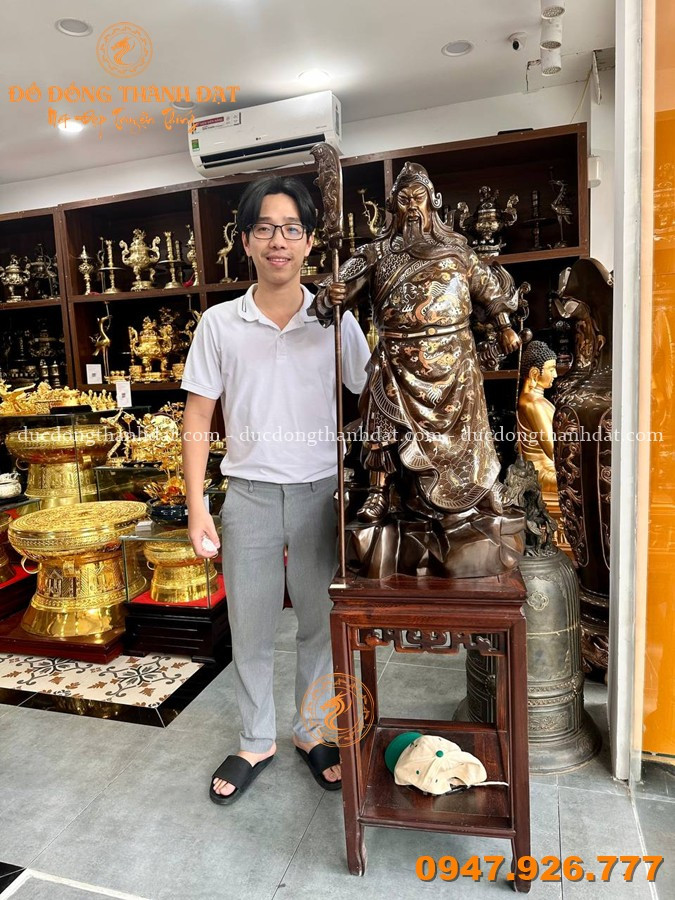 Tổng Hợp Những Mẫu Tượng Quan Công – Gia Cát Lượng Bằng Đồng Đẹp Nhất Hiện Nay 7 Tuong Quan Cong Kham Tam Khi 90cm (1)