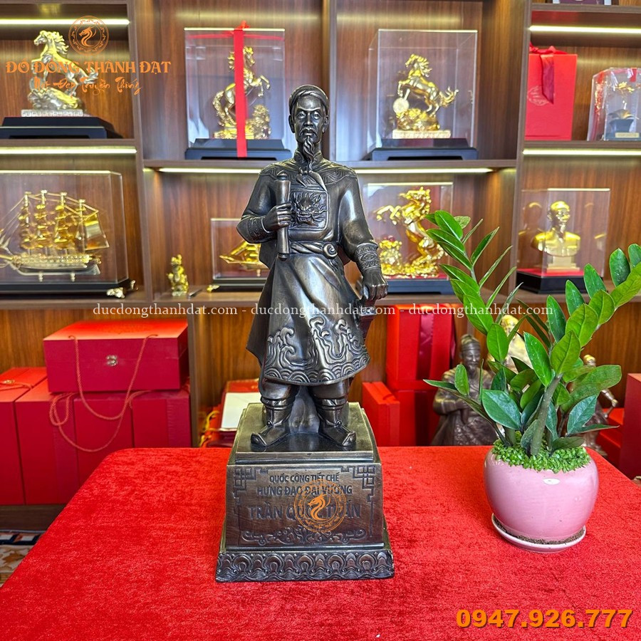 Mua Tượng Trần Hưng Đạo Bằng Đồng Giá Rẻ Tại Hà Nội 8 Tuong Tran Quoc Tuan Dong Vang Hun 50cm (6)