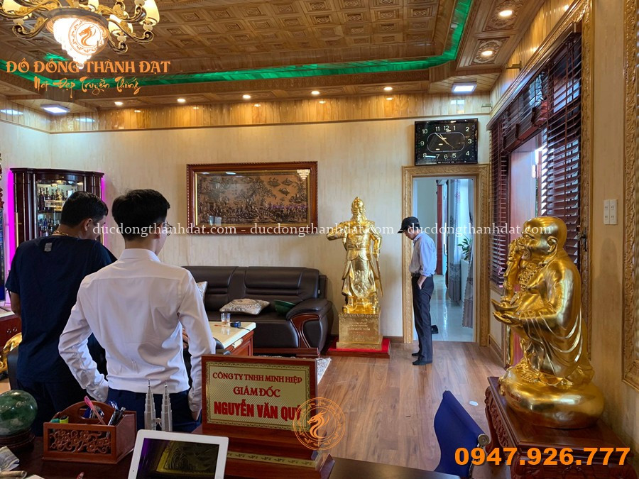 Tượng Đồng Trần Hưng Đạo Dát Vàng 9999 Cao 1m73 9 Ban Giao Tuong Dong Tran Hung Dao Dat Vang 9999 Cao 1m73 (11)